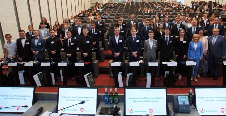 Młodzieżowy sejmik zainaugurował działalność. Mamy pięciu radnych