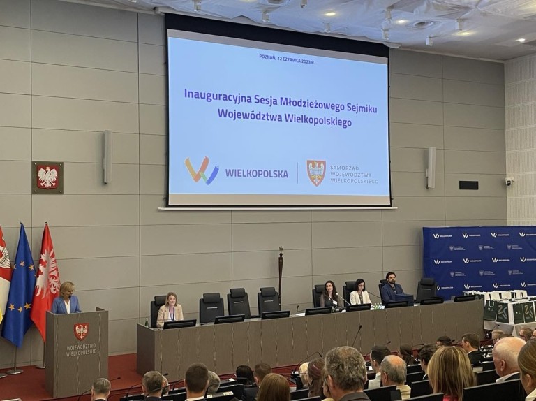 Młodzieżowy sejmik zainaugurował działalność. Mamy pięciu radnych