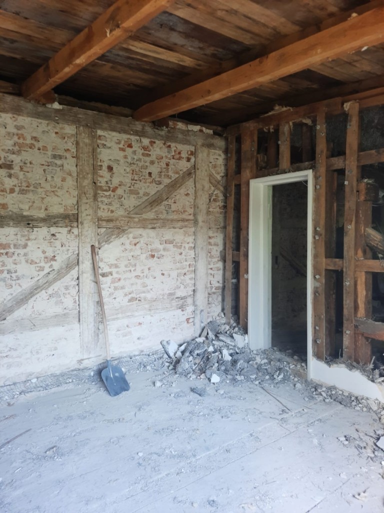 Mieczownica. Trwa remont pałacu. Powstanie w nim izba pamięci