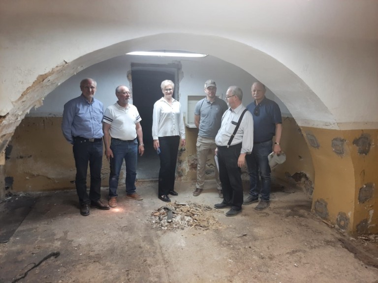 Mieczownica. Trwa remont pałacu. Powstanie w nim izba pamięci