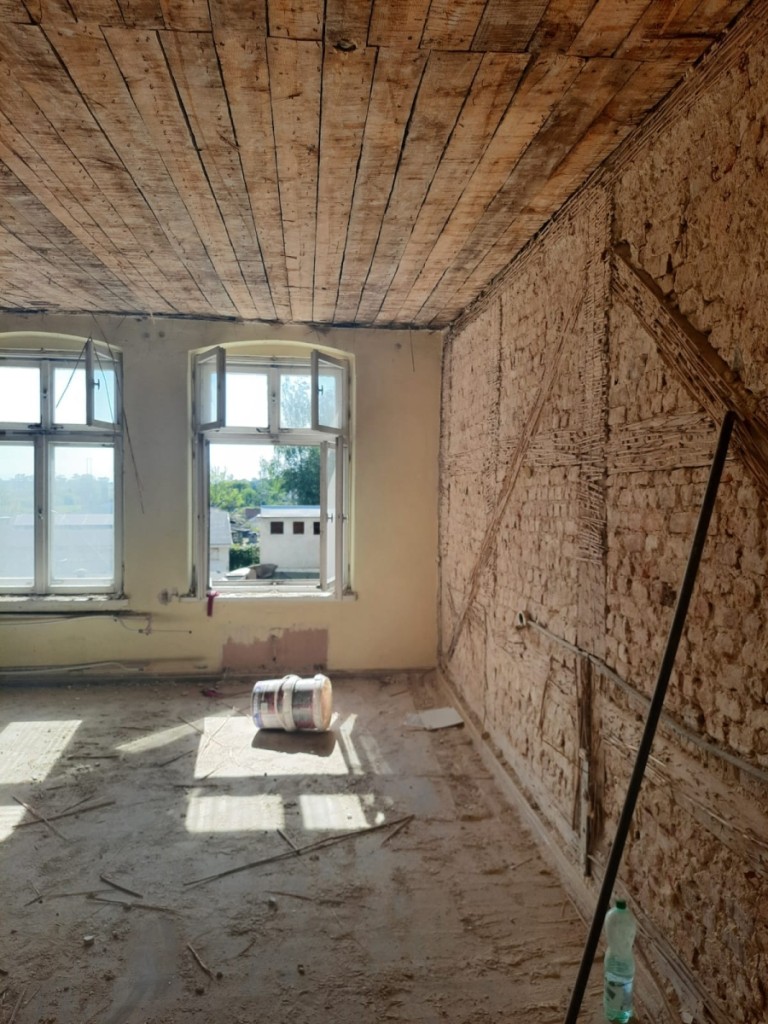 Mieczownica. Trwa remont pałacu. Powstanie w nim izba pamięci