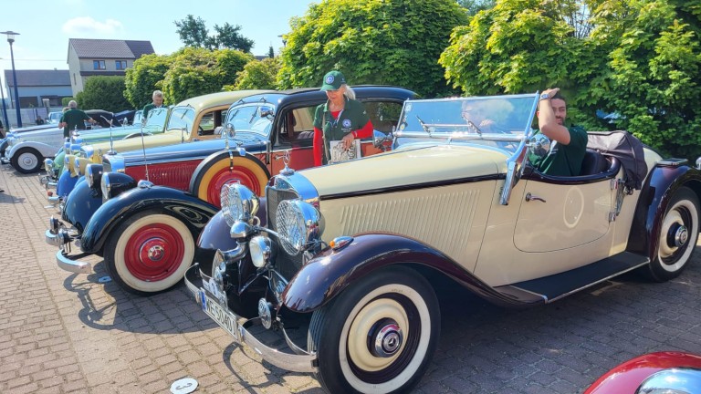 StarDrive Poland. Zabytkowe Mercedesy na drogach powiatu konińskiego