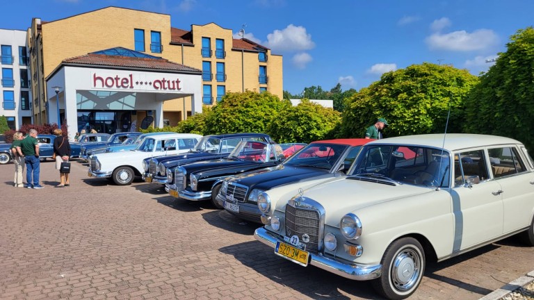 StarDrive Poland. Zabytkowe Mercedesy na drogach powiatu konińskiego