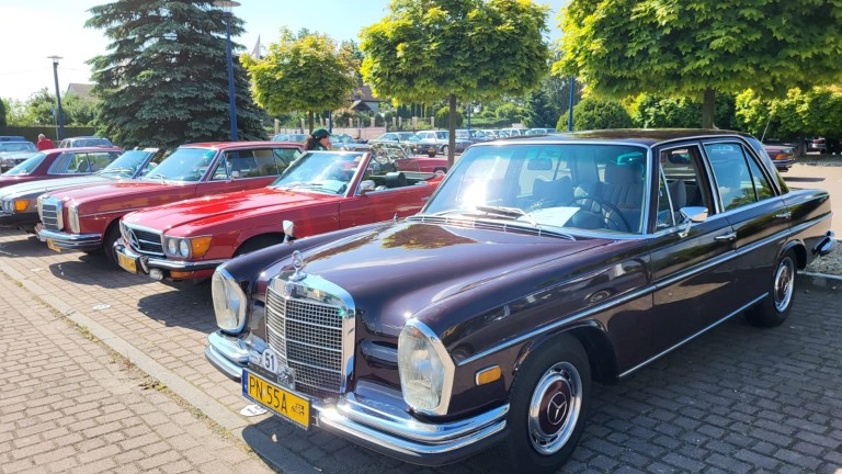 StarDrive Poland. Zabytkowe Mercedesy na drogach powiatu konińskiego