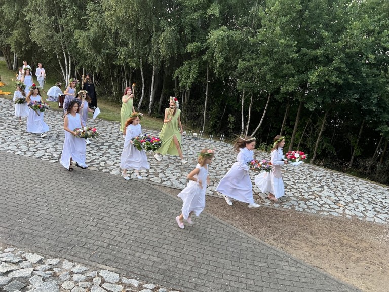 Roztańczony ogień i mistyczna aura. Noc Kupały w Kleczewie