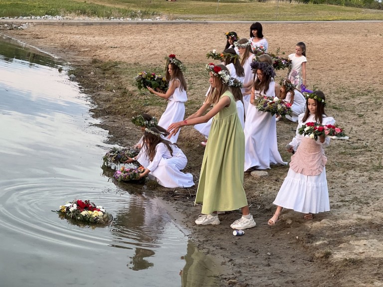 Roztańczony ogień i mistyczna aura. Noc Kupały w Kleczewie