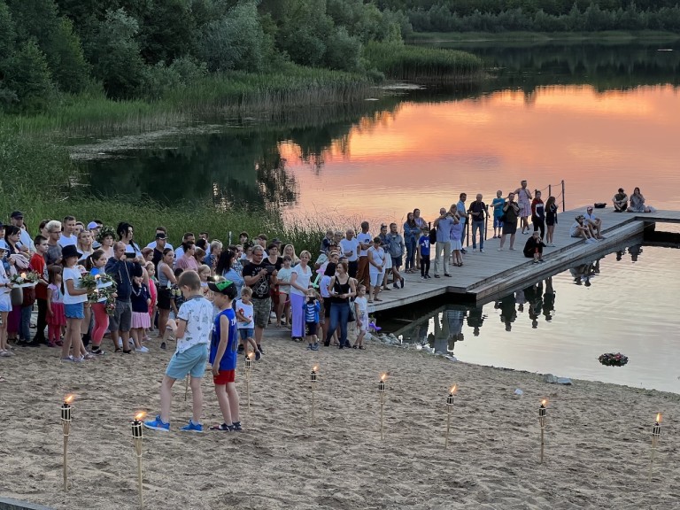 Roztańczony ogień i mistyczna aura. Noc Kupały w Kleczewie