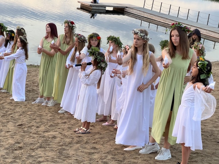 Roztańczony ogień i mistyczna aura. Noc Kupały w Kleczewie