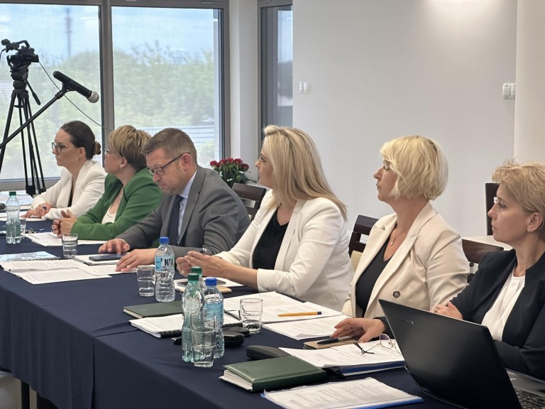 Osiągnięcia i wyzwania: Burmistrz Ślesina z wotum zaufania i absolutorium