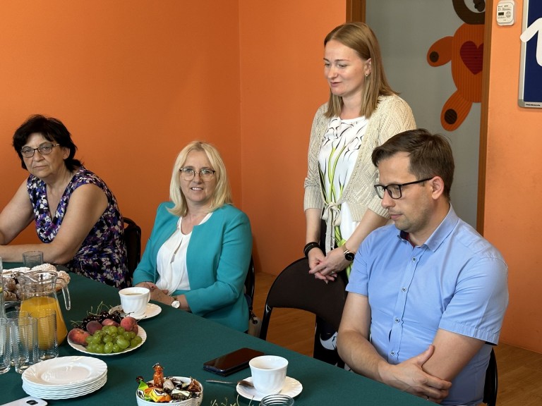 Tu na razie jest ściernisko, a będzie…nowoczesna szkoła!