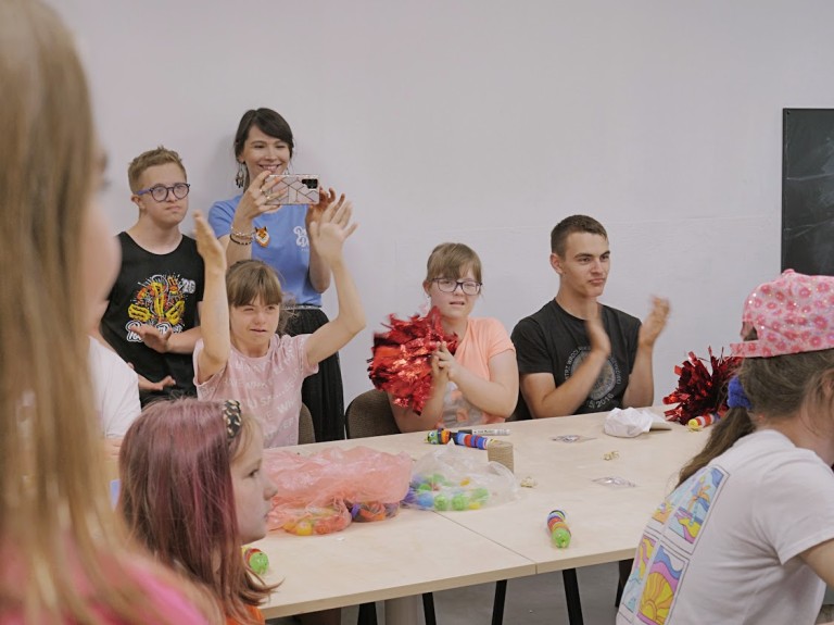 Z Baraniwki do Wąsosz. Wolontariuszki z Ukrainy  pomagają niepełnosprawnym