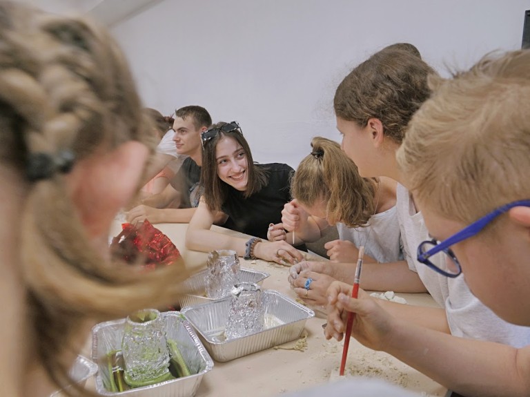 Z Baraniwki do Wąsosz. Wolontariuszki z Ukrainy  pomagają niepełnosprawnym