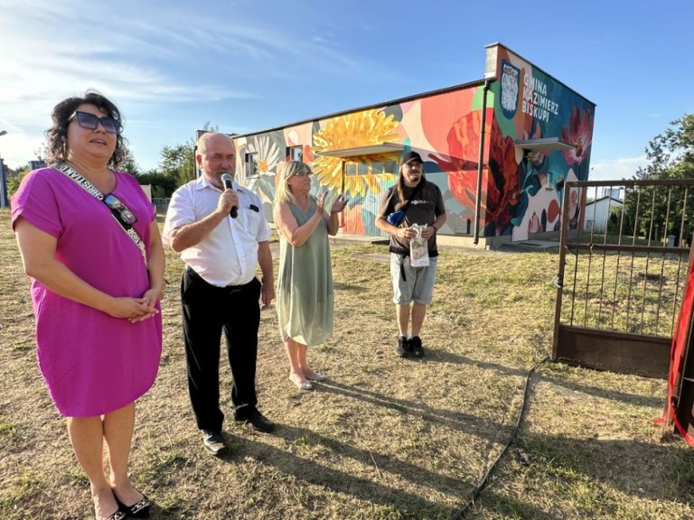 Metamorfoza hydroforni. Kwiatowy mural hitem sołeckiego festynu