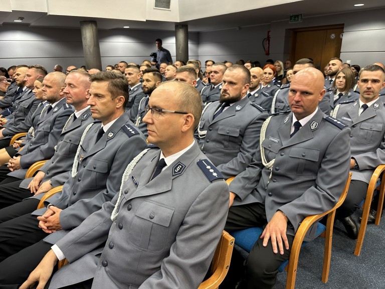 Najpierw msza, potem akademia. Konińscy policjanci świętowali w Licheniu