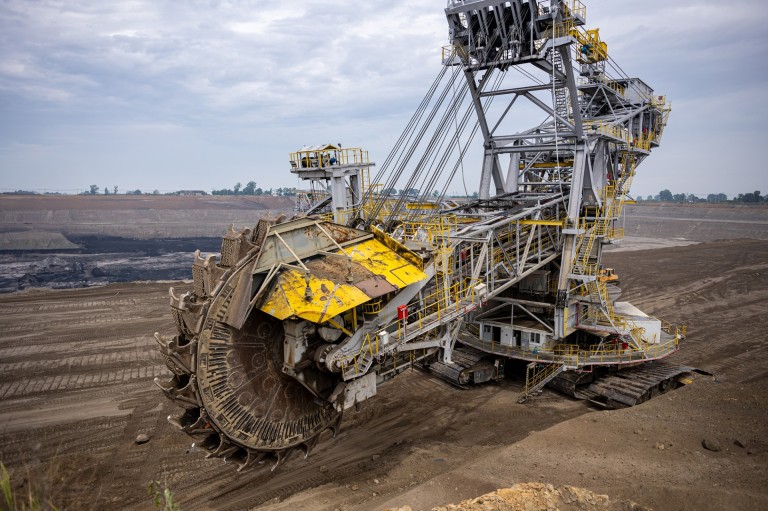 Podążając za Dolores. Kolejny krok w wyprowadzaniu koparki z odkrywki