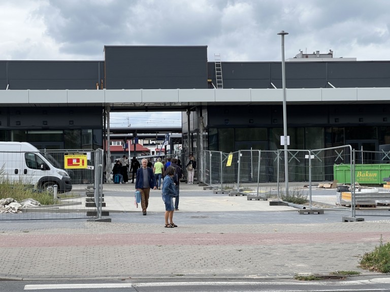 Poczekalnia i kasy już działają. Nowy dworzec dostępny dla podróżnych