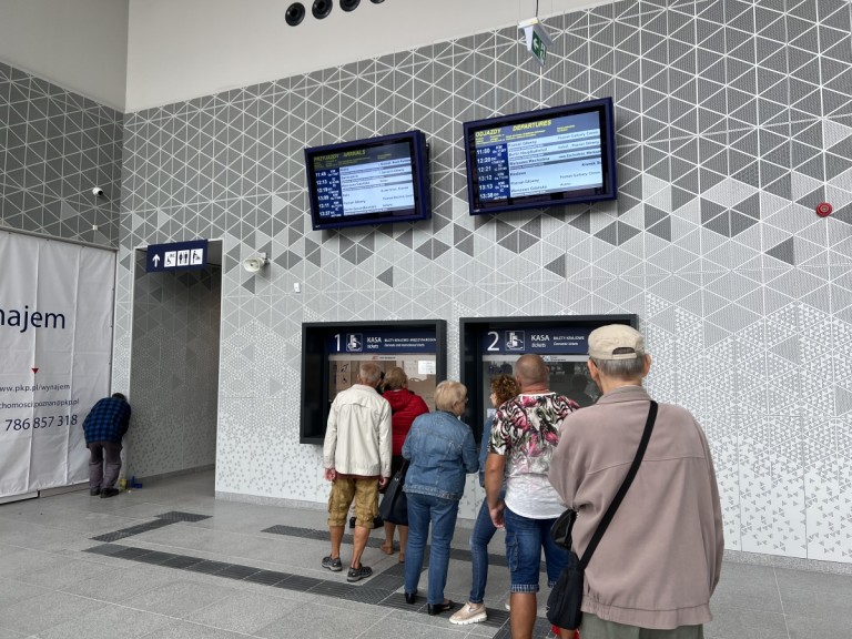 Poczekalnia i kasy już działają. Nowy dworzec dostępny dla podróżnych