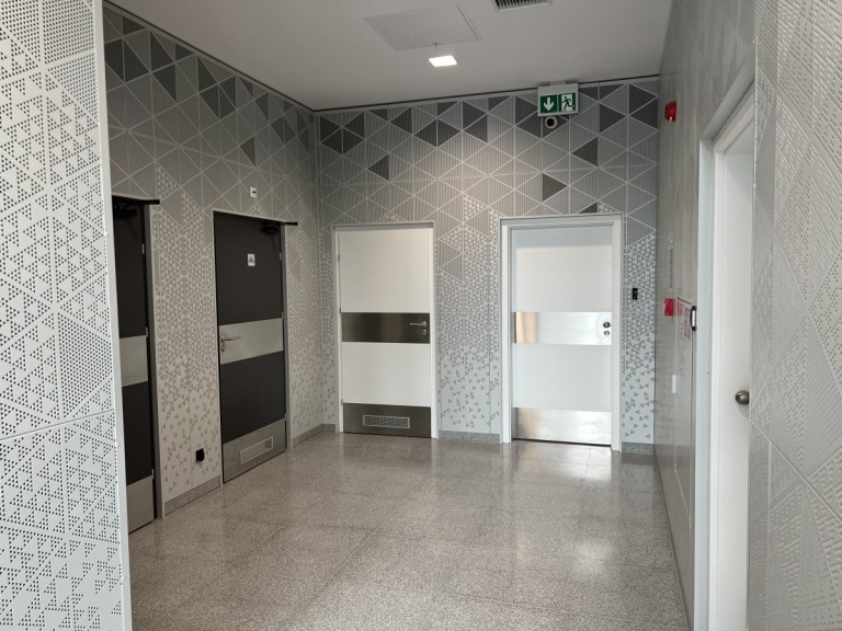 Poczekalnia i kasy już działają. Nowy dworzec dostępny dla podróżnych