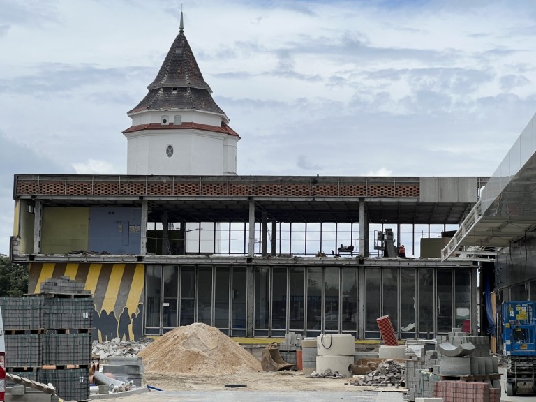 Poczekalnia i kasy już działają. Nowy dworzec dostępny dla podróżnych