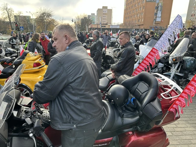 Oddali hołd bohaterom. Motocykliści uczcili Święto Niepodległości