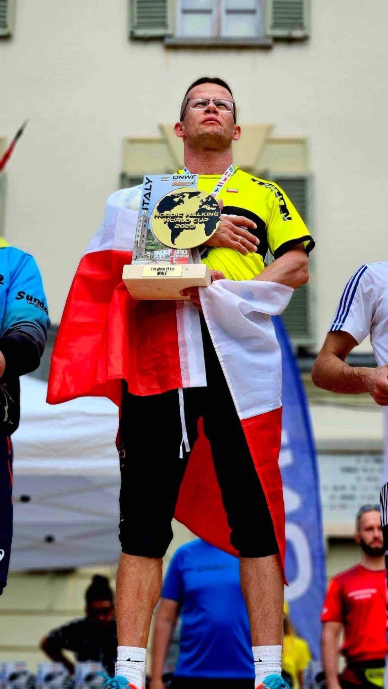 Marcin Kurzawiński z Pucharem Świata