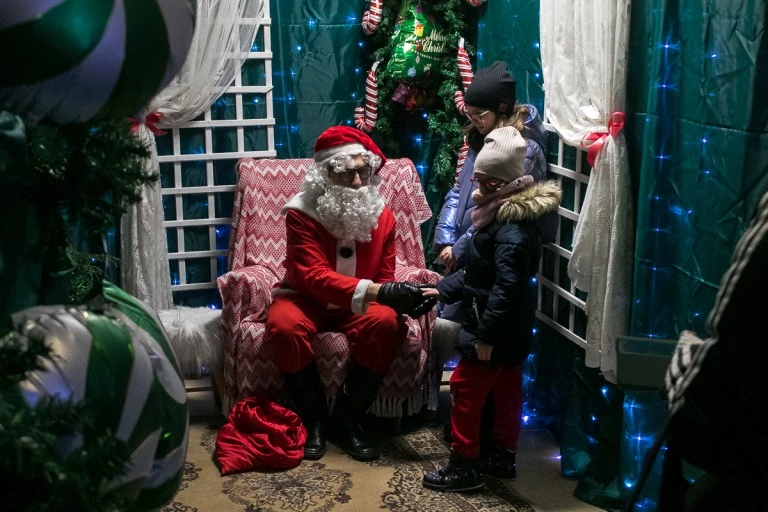 Kleczew. Złośliwe trolle walczyły ze św. Mikołajem. Klimatyczny Jarmark Bożonarodzeniowy
