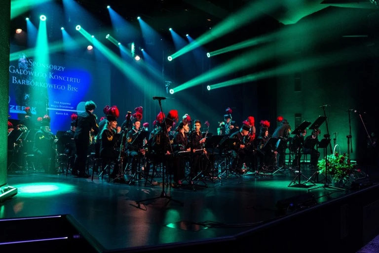 Koncert Barbórkowy: Muzyczna podróż z Orkiestrą Dętą PAK KWB „Konin”