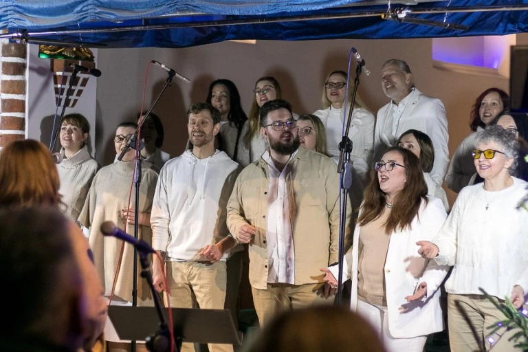 Konin Gospel Choir wystąpił w klasztorze. Pomagali też Laurze