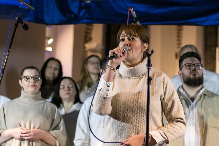 Konin Gospel Choir wystąpił w klasztorze. Pomagali też Laurze