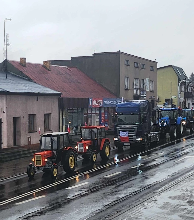 Zablokowane Aleje 1 Maja w Koninie, rondo w Turku i droga krajowa w Skulskiej Wsi