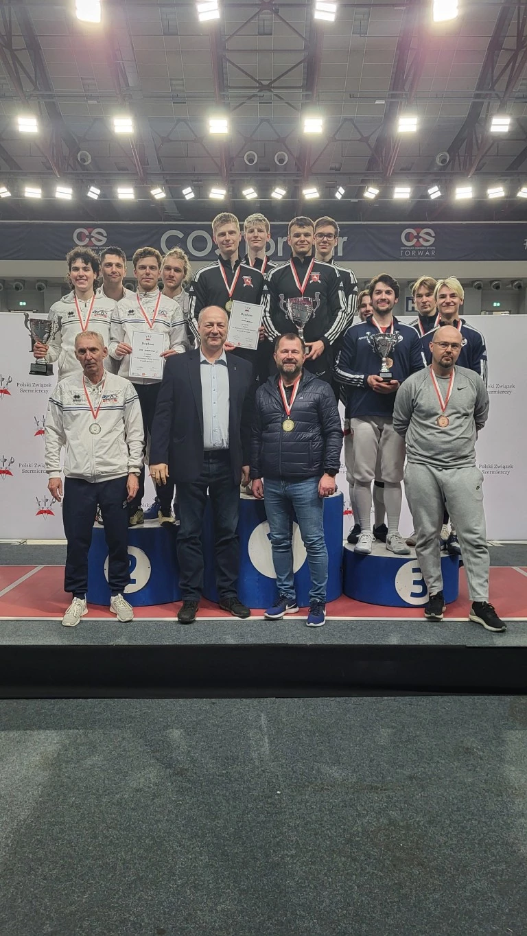 Historyczny sukces w mistrzostwach Polski seniorów. Złoty Olaf Stasiak, złota drużyna