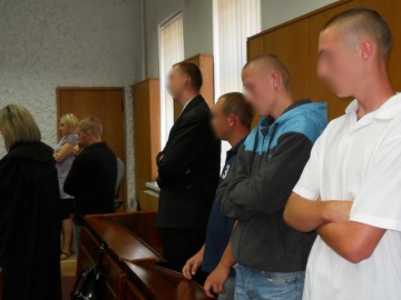 Pseudokibice poddali się karze