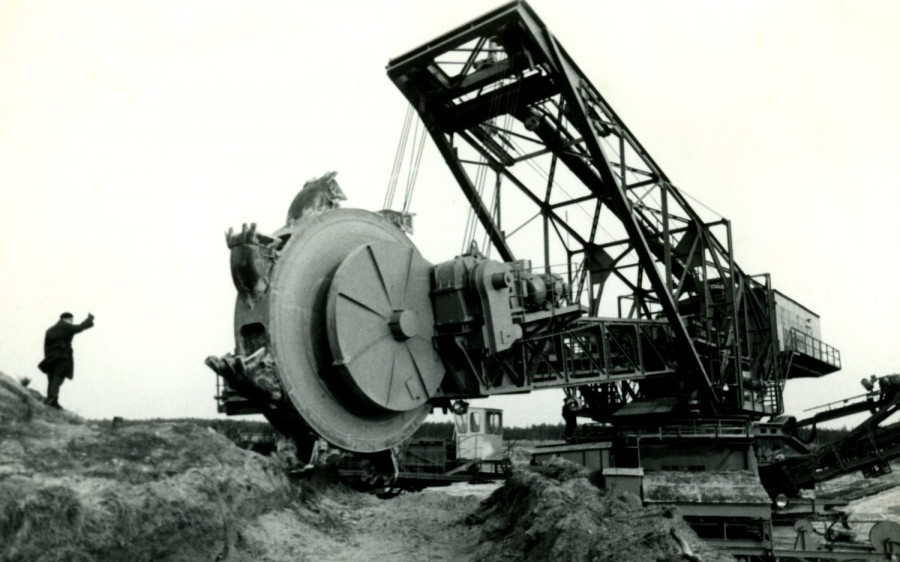 Trzystutonowa koparka atrakcją turystyczną Kleczewa