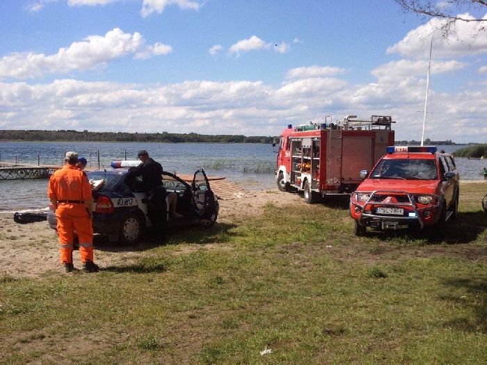 Odnaleziono ciało 26-latka w jeziorze Powidzkim
