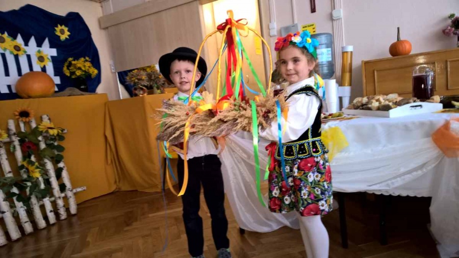 Plon niesiemy, plon. Przedszkolaki miały swoje dożynki