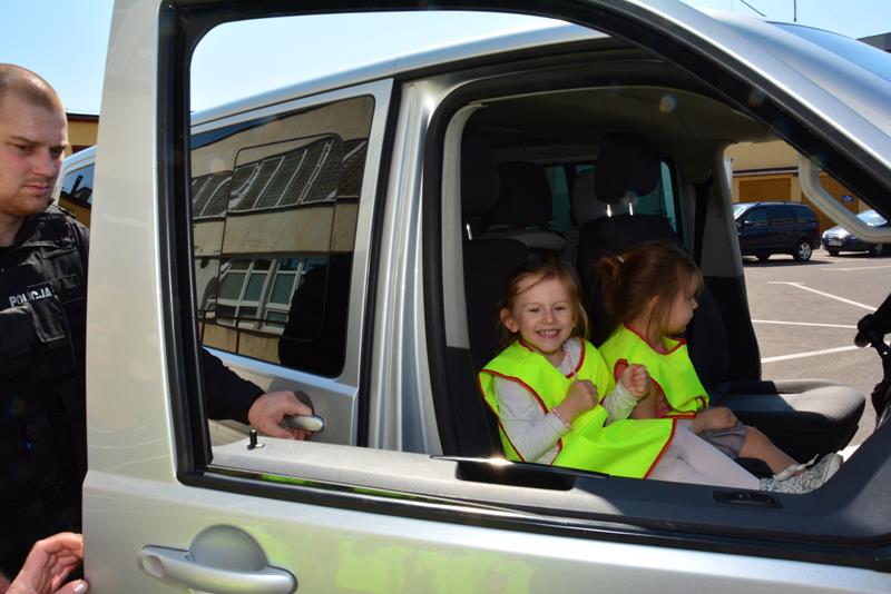 Przedszkolaki i uczniowie konińskich szkół z wizytą na komendzie