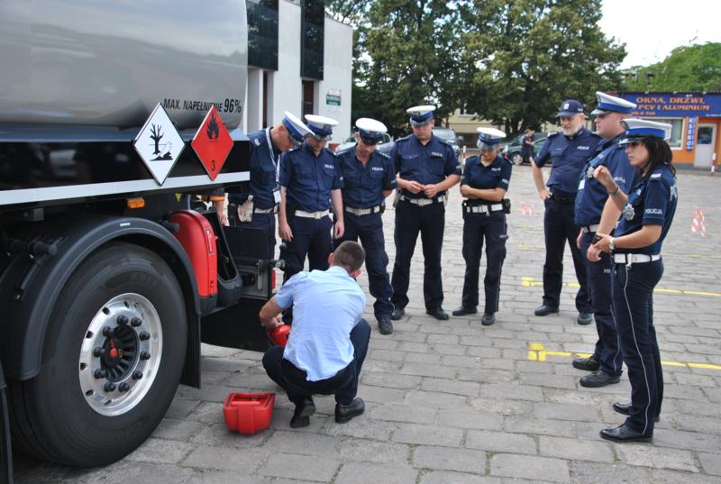 Szkolenie policjantów ruchu drogowego od kontroli transportu