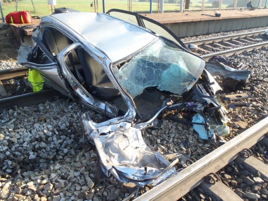 Wólka. Tragedia na przejeździe kolejowym. Nie żyje 16-latka