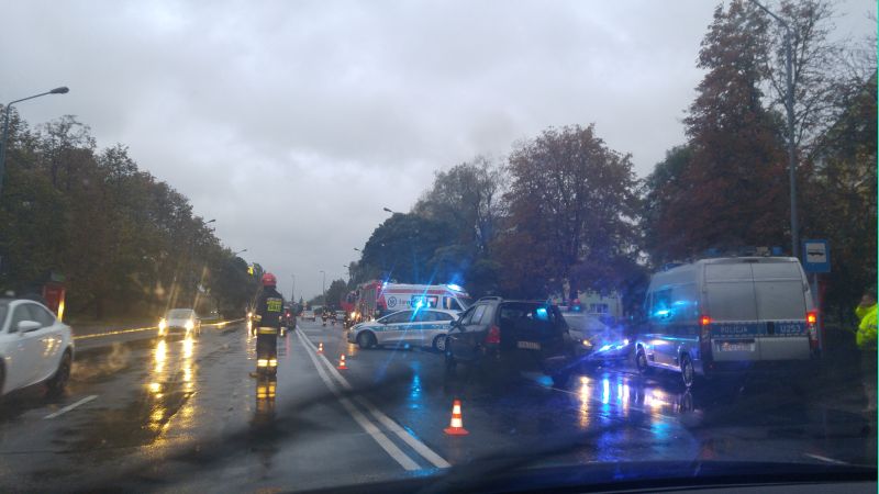 Popołudniowy wypadek na ulicy Przemysłowej w Koninie