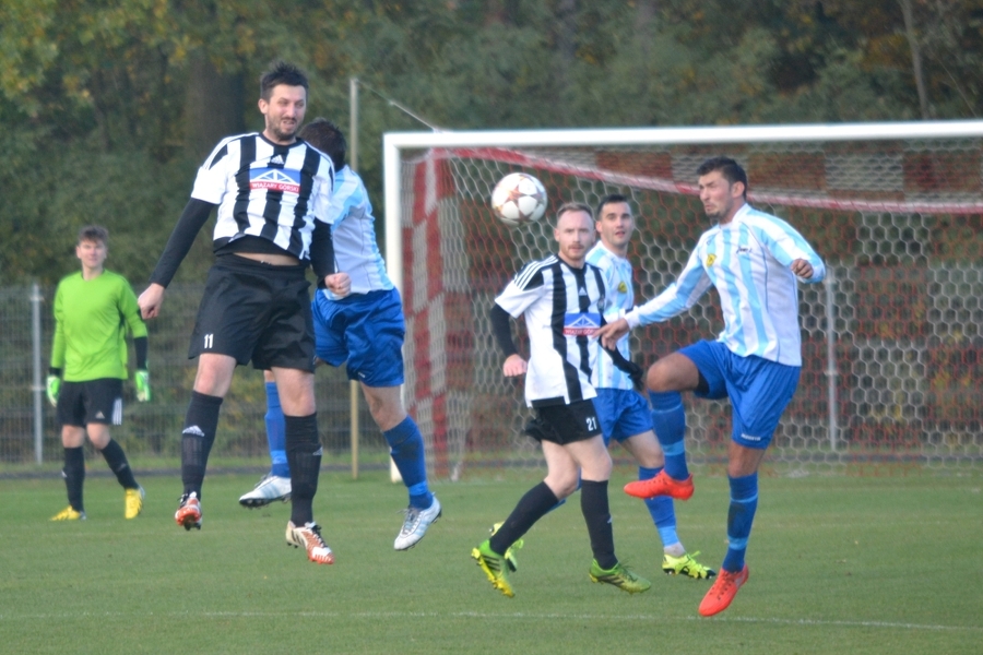 Trzy bramki w cztery minuty. LKS Ślesin pokonał Białego Orła