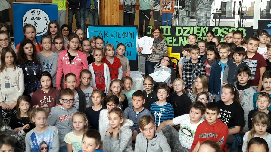 Konin. Uczniowie "piętnastki" napisali listy do premier B. Szydło
