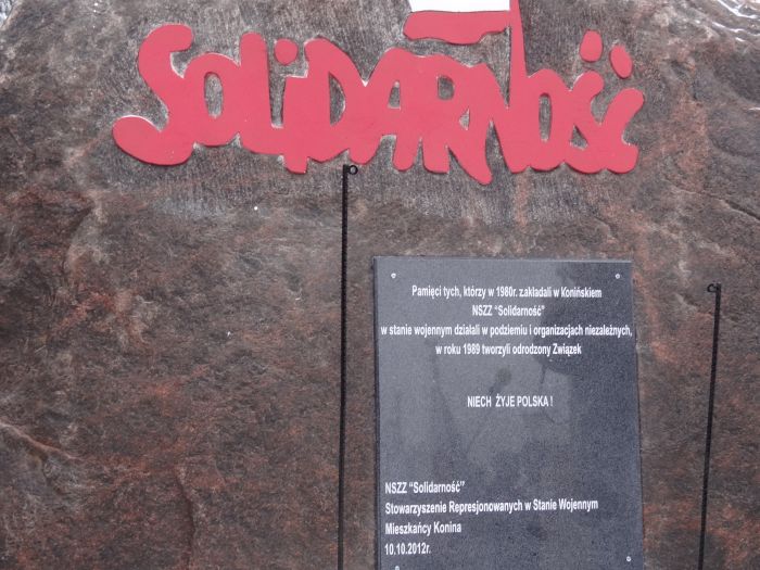Nie dla "KOD-owskich sabatów" pod pomnikiem Solidarności