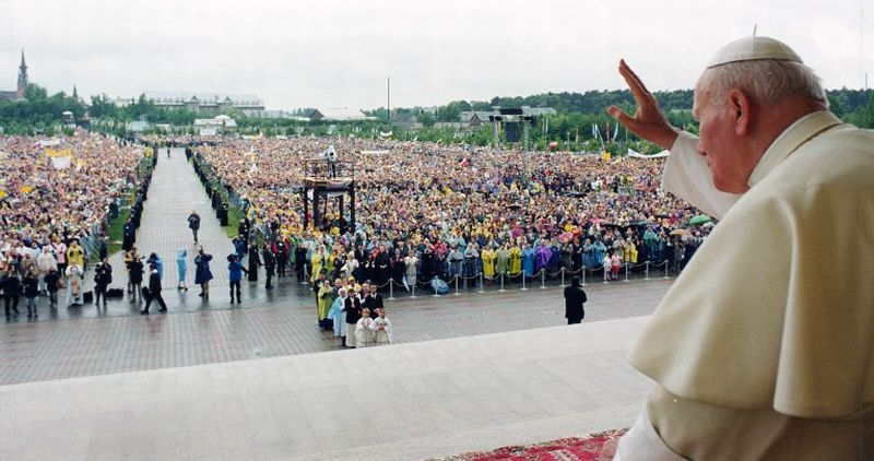 Papież Jan Paweł II w Licheniu. Od pielgrzymki minęło 18 lat