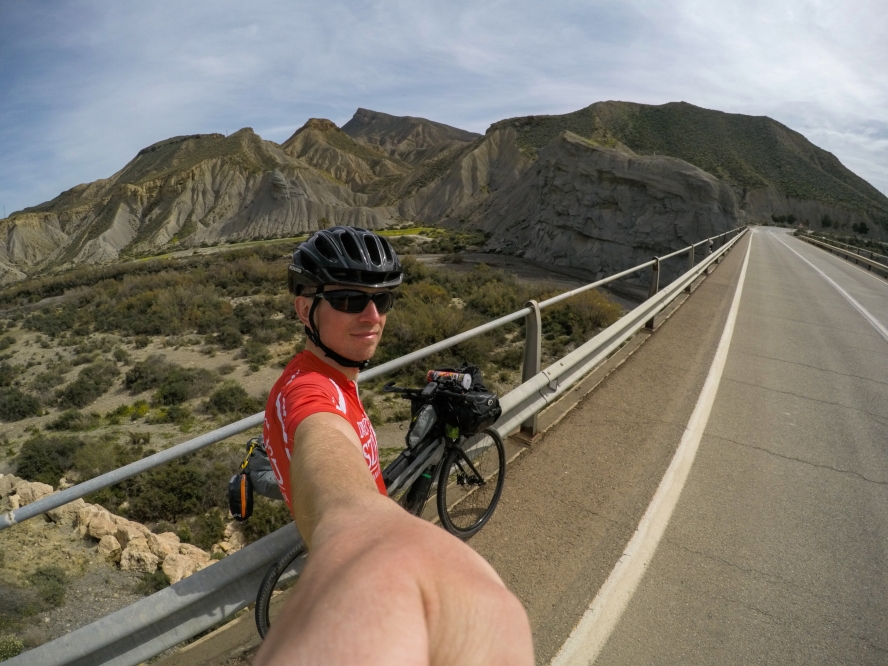 9000 km rowerem po Europie. Niezwykła pasja strażaka z Konina
