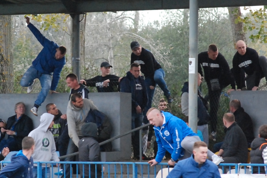 Awantura na meczu w Kleczewie. Kibice Kotwicy zaatakowali