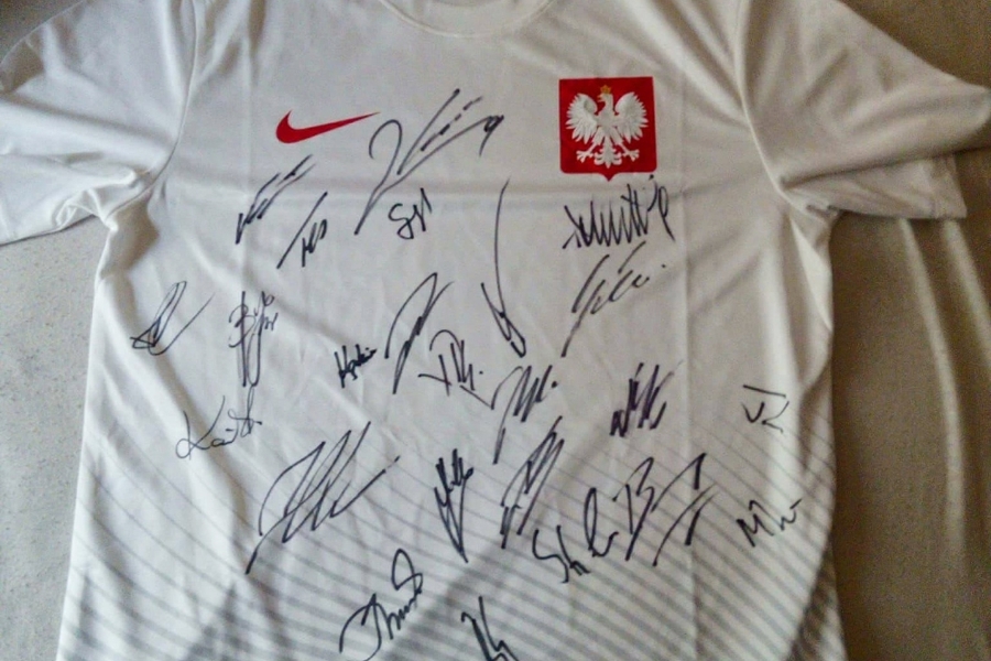 Szlachetna Paczka. Wylicytuj trykot z podpisem Lewandowskiego!