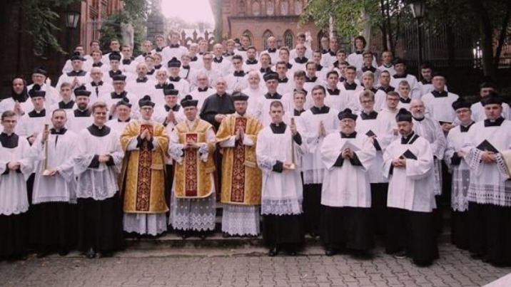 Licheń. Trwają tam warsztaty liturgii tradycyjnej „Ars Celebrandi”