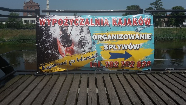Konin. Kajakiem po Warcie. Jak działa wypożyczalnia przy bulwarze?