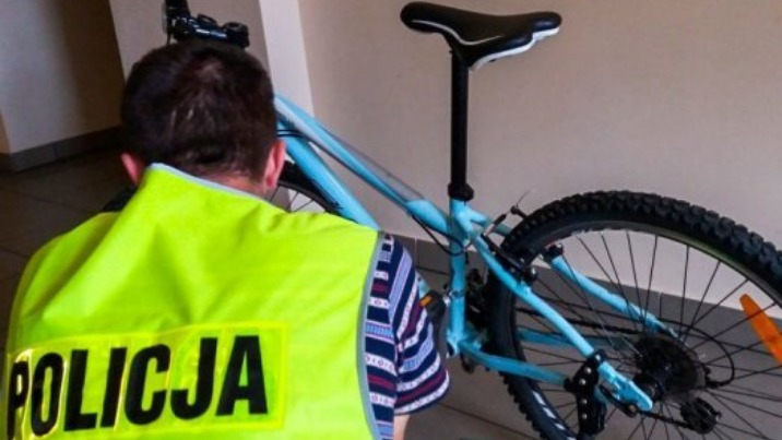 Koło. Policjanci odzyskali skradziony sprzed sklepu rower 11-latka