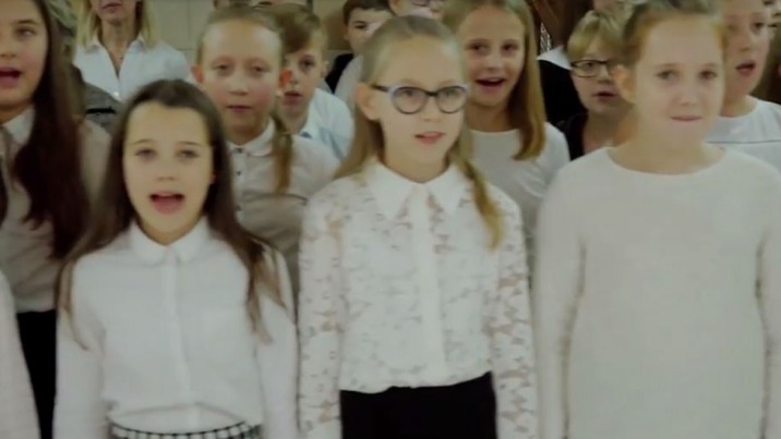 Ponad pół tysiąca uczniów i nauczycieli odśpiewało hymnÂ 